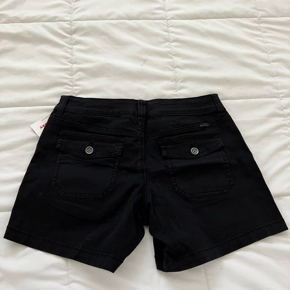 Brand new with tags. Size is junior size 7
